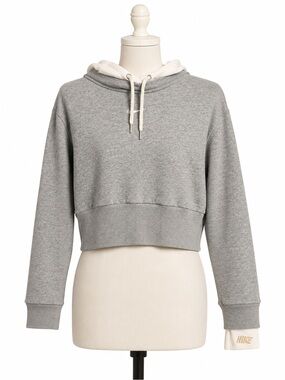 Nike hoodie size small